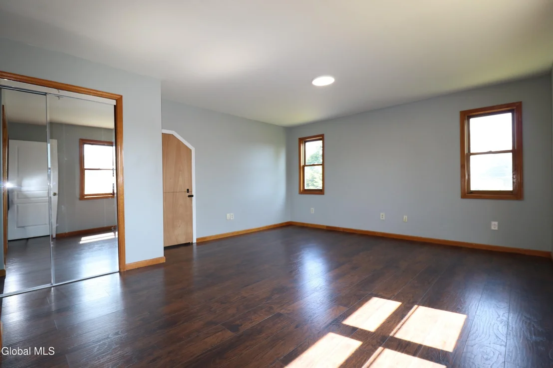 Photo of 319 Melrose Street
