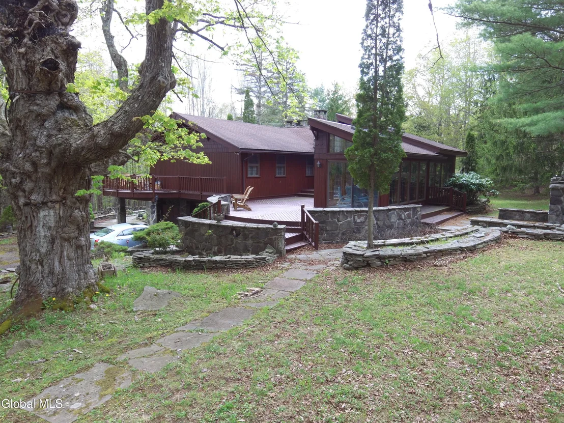 Photo of 184 Cloos Road
