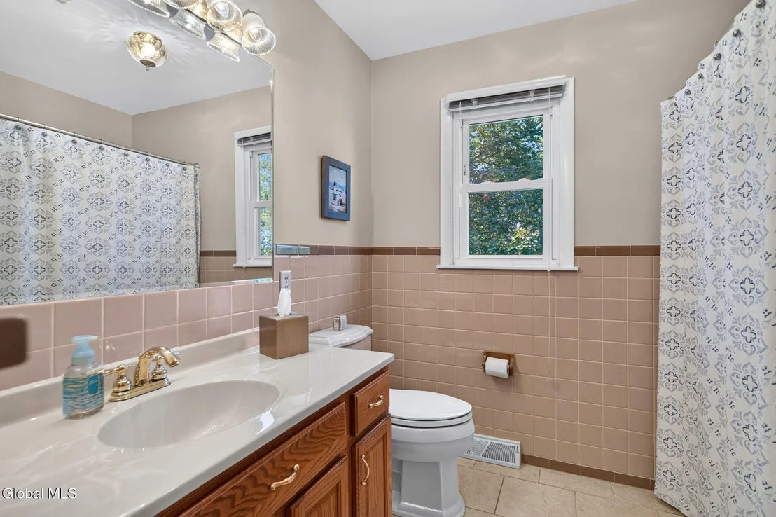 Photo of 96 Forts Ferry Road
