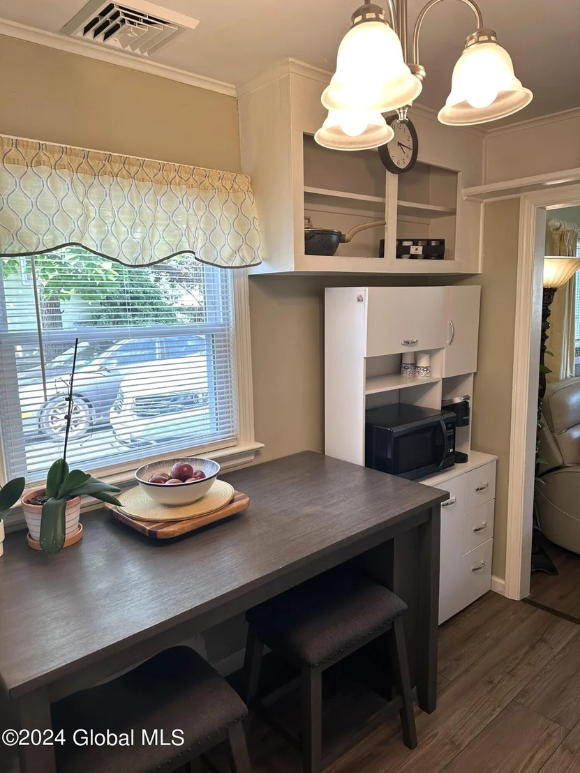 Photo of 309 Chiswell Road