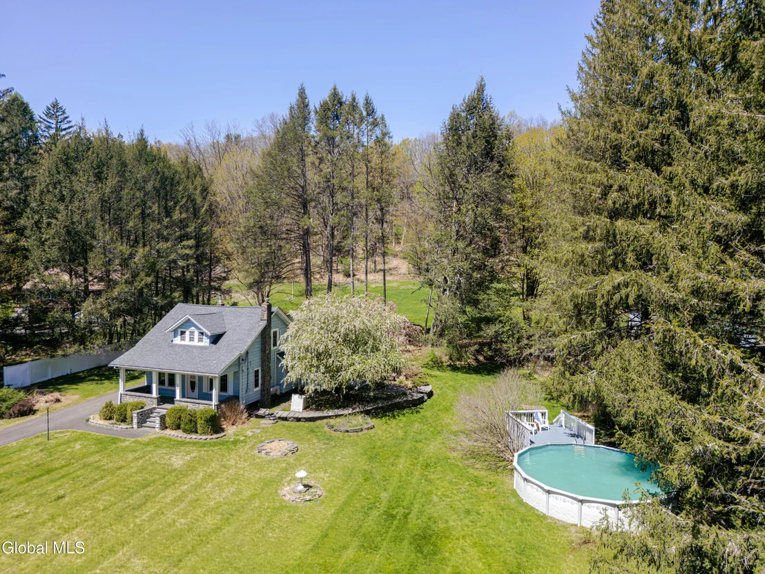 Photo of 330 Pine Bush Road