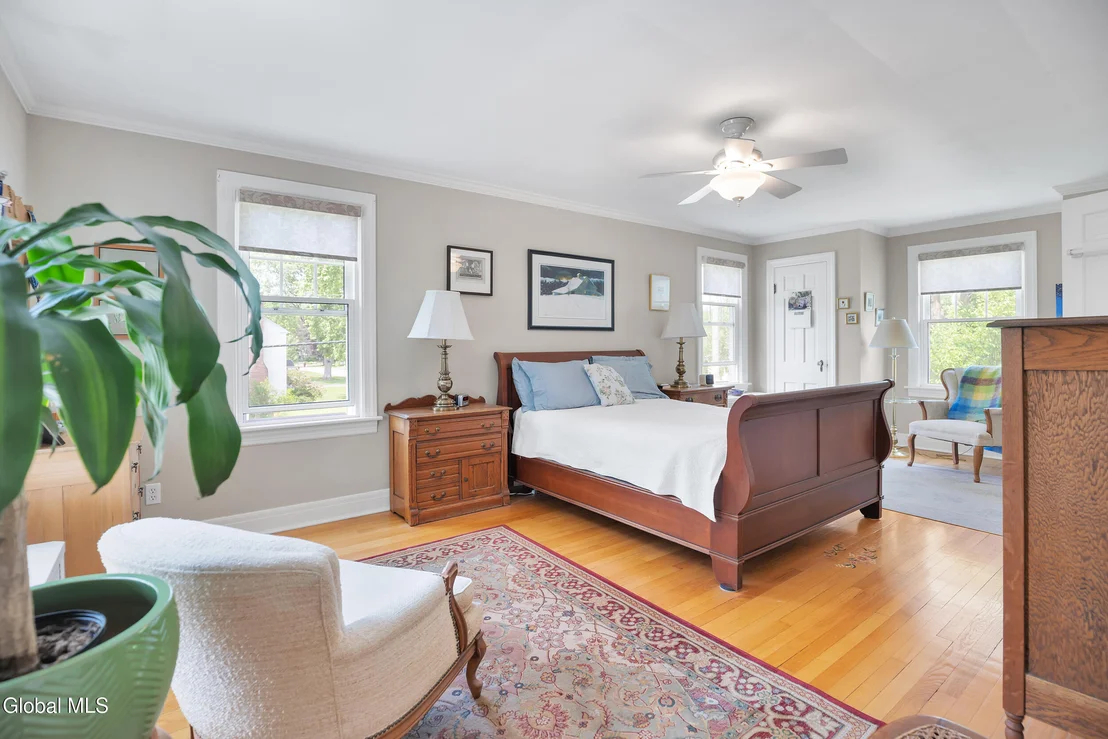 Photo of 723 Sanders Avenue