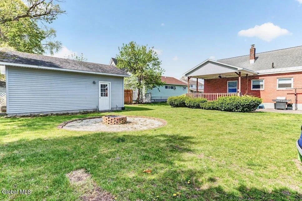 Photo of 2522 Van Dyke Avenue