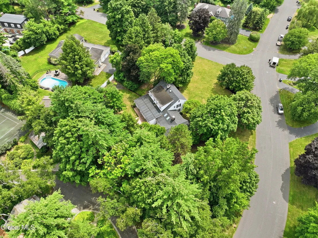 Photo of 5 Beaver Pond Road