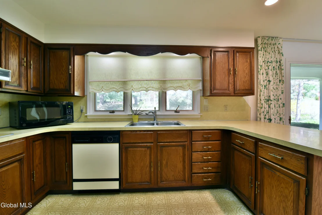 Photo of 1205 Viewmont Drive