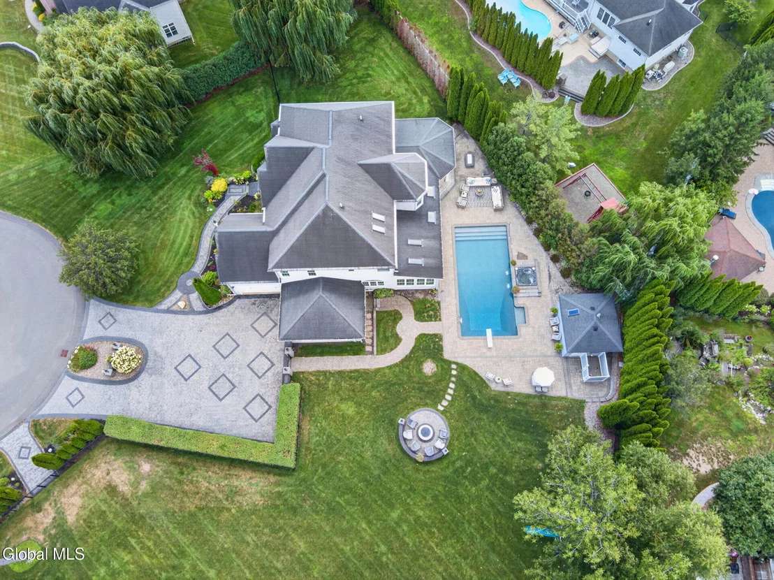 Photo of 245 Menlo Park Road