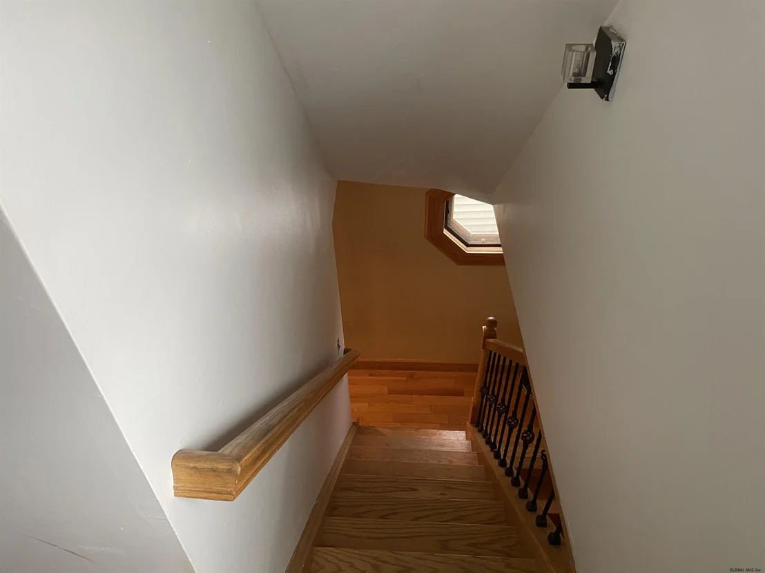 Photo of 132 OREGON Avenue