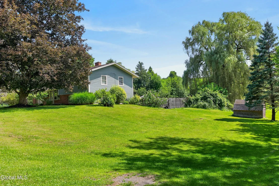 Photo of 137 Mammoth Spring Road