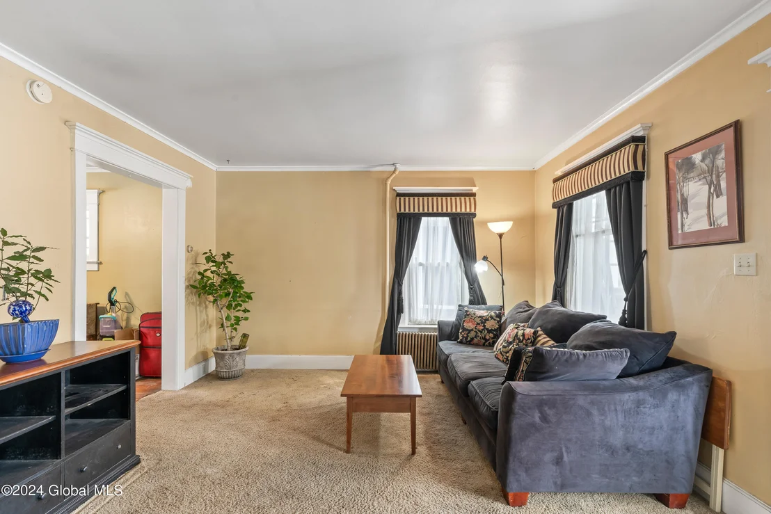Photo of 1680 Rugby Road