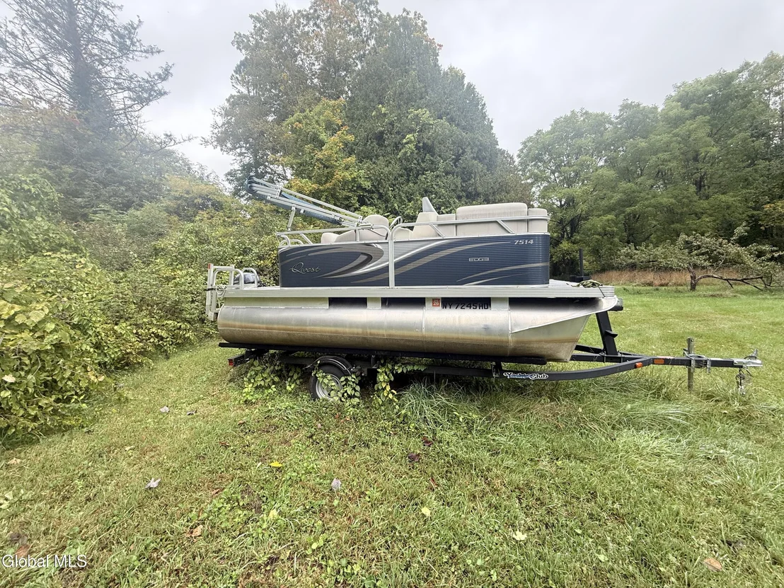 Photo of 1180 Goodnow Flow Road