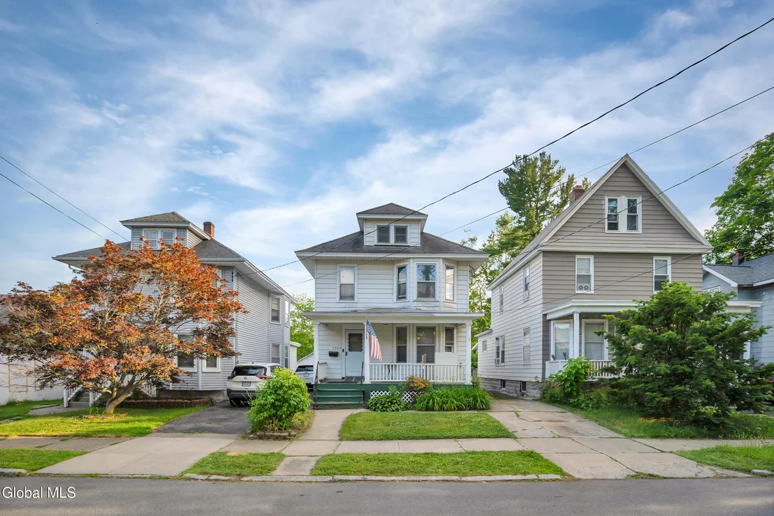 Photo of 1322 Alden Place