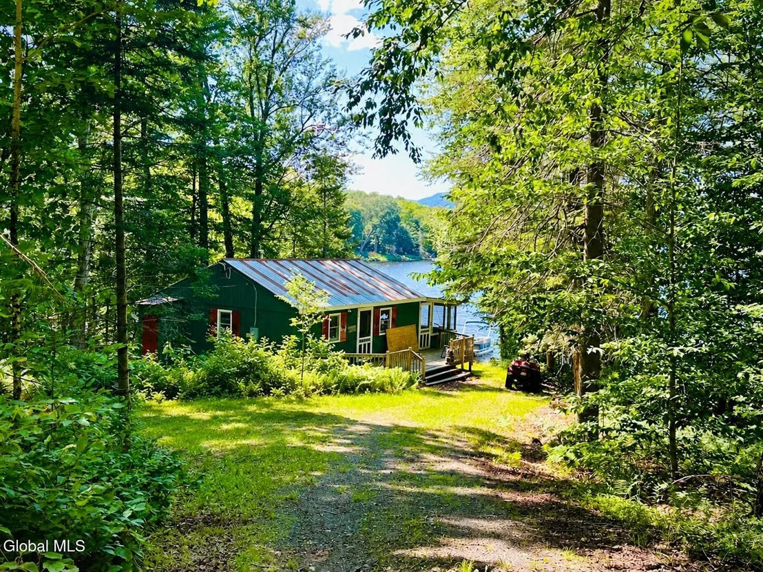 Photo of 1180 Goodnow Flow Road