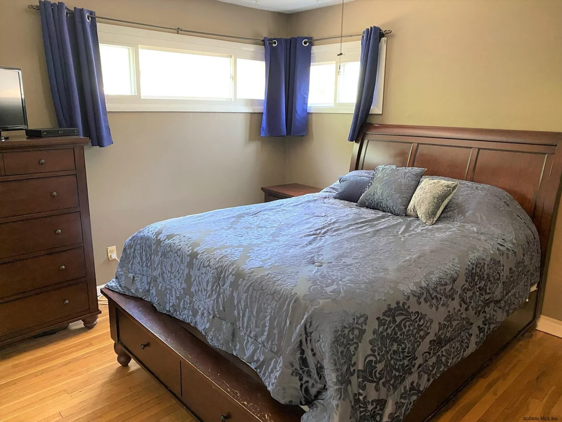 Photo of 4 JEAN Place