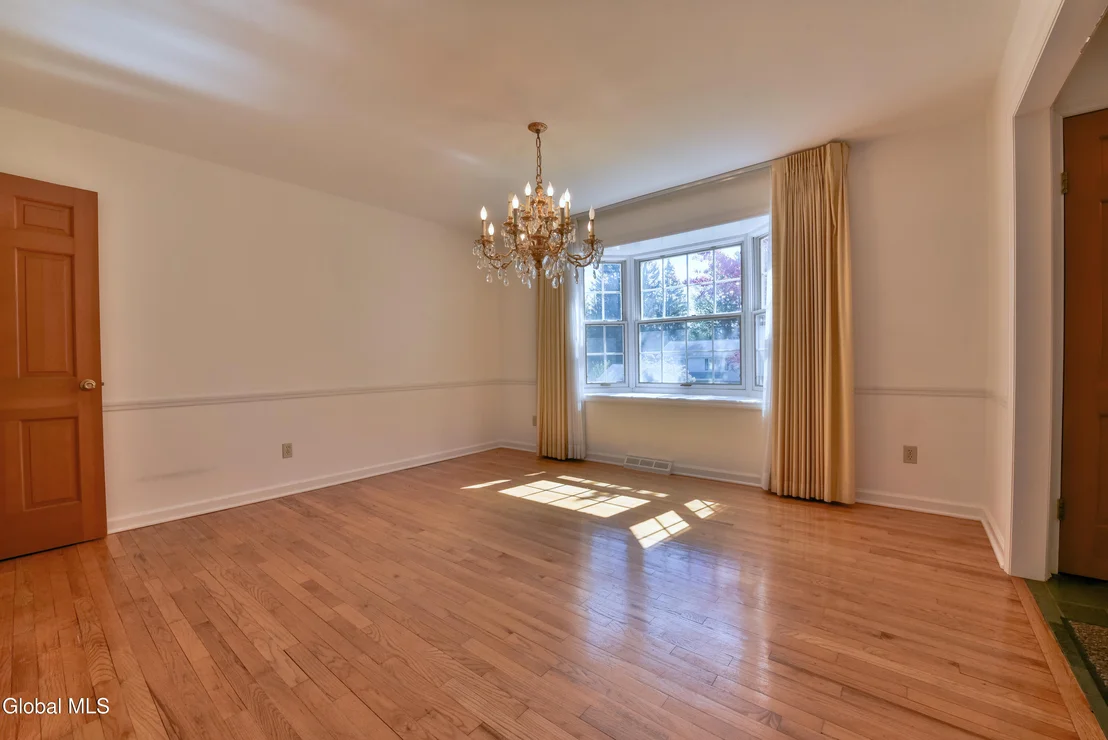 Photo of 1205 Viewmont Drive