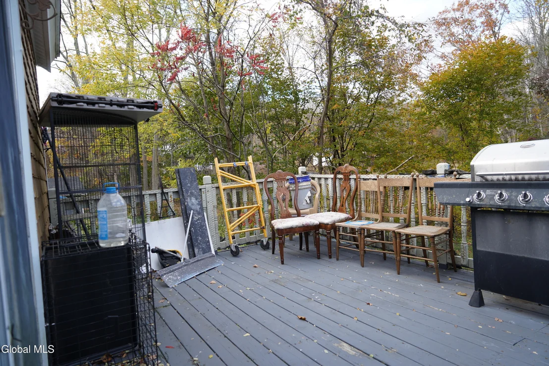 Photo of 552 Mountain Avenue