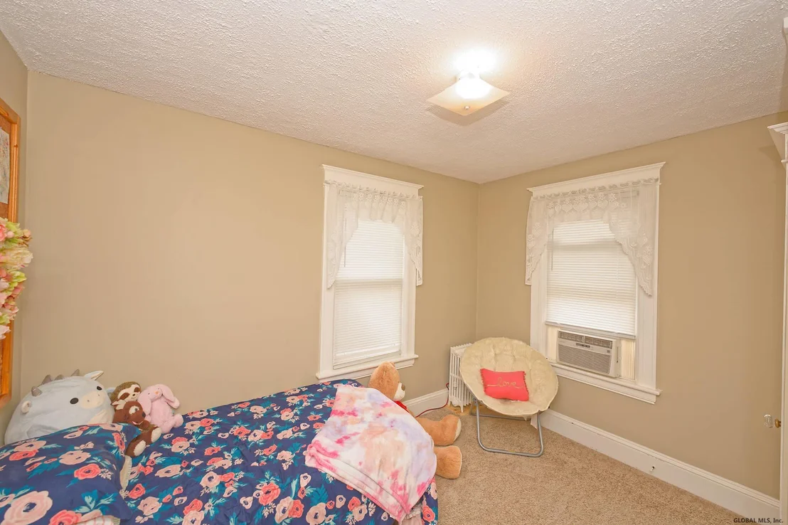 Photo of 115 1ST Street
