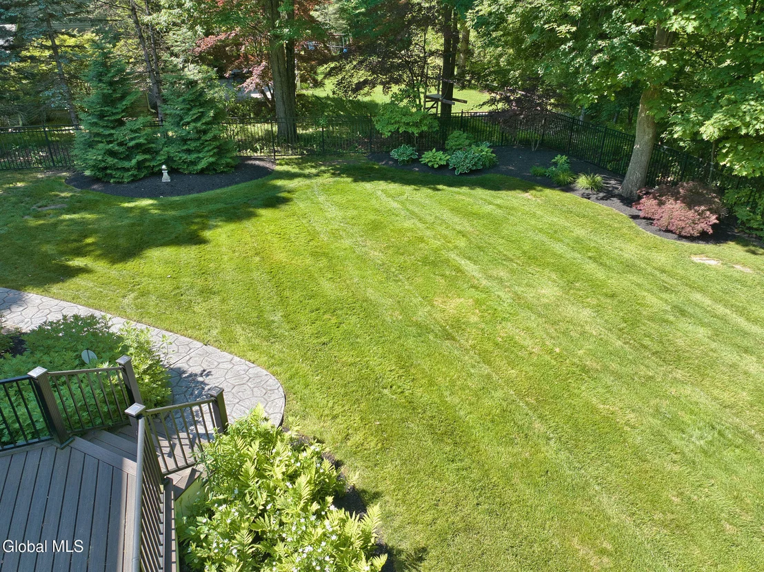 Photo of 10 Whitestone Way