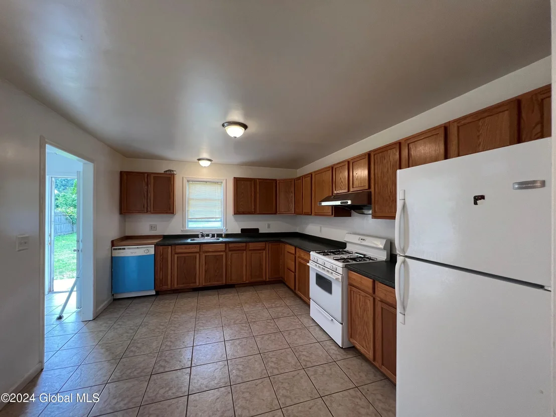 Photo of 313 Chiswell Road