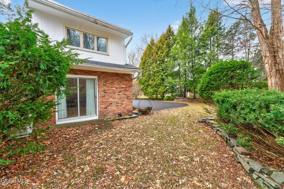Photo of 7 N Maple Lane
