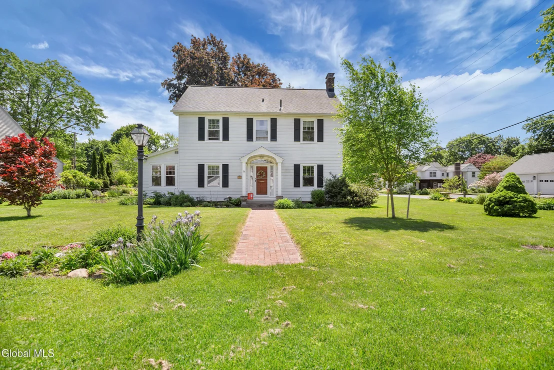 Photo of 723 Sanders Avenue