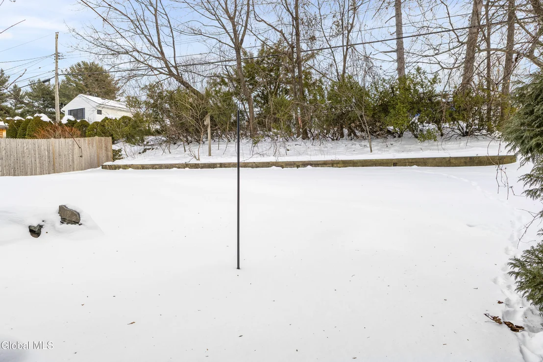 Photo of 27 Davis Avenue