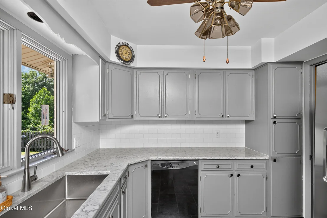 Photo of 137 Mammoth Spring Road