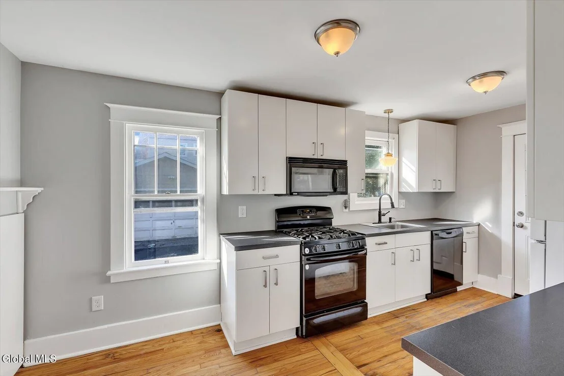 Photo of 2 Irving Place