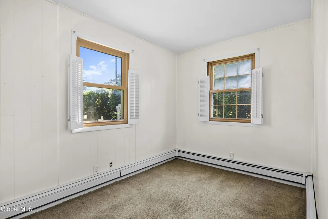 Photo of 1083 Inner Drive