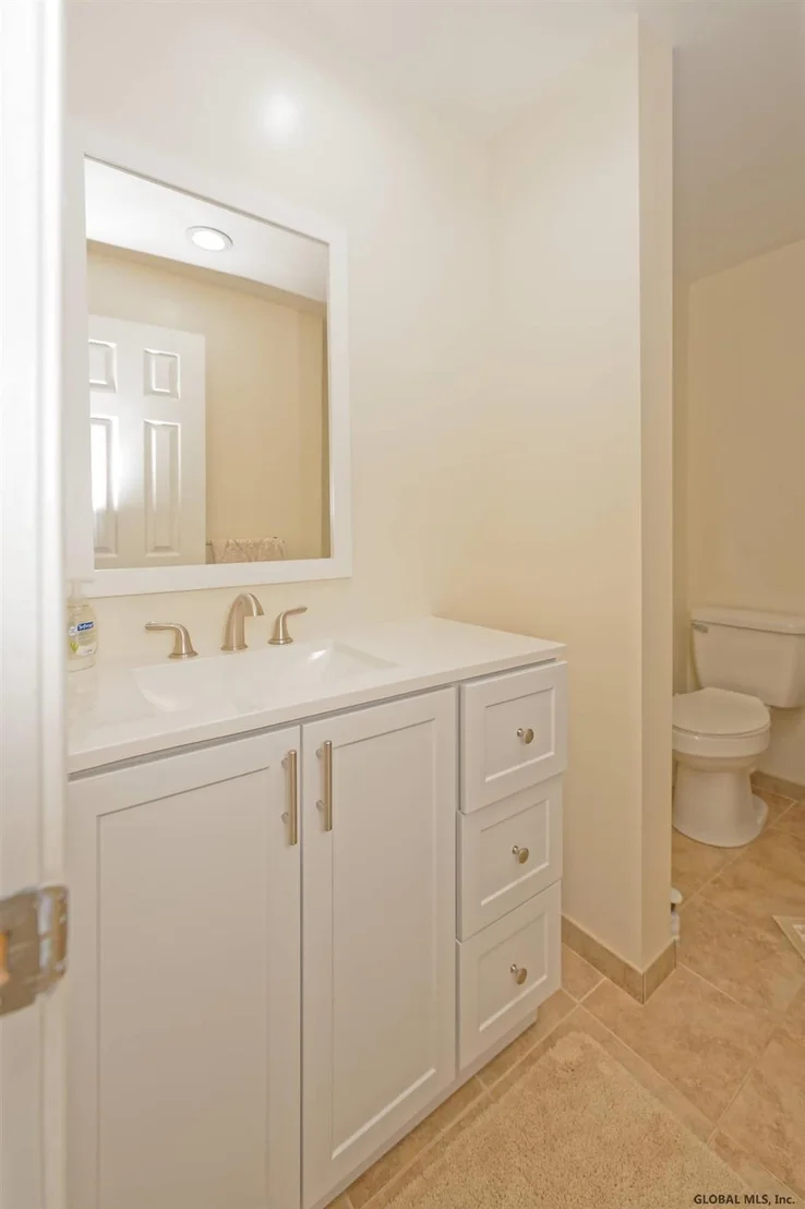 Photo of 115 1ST Street