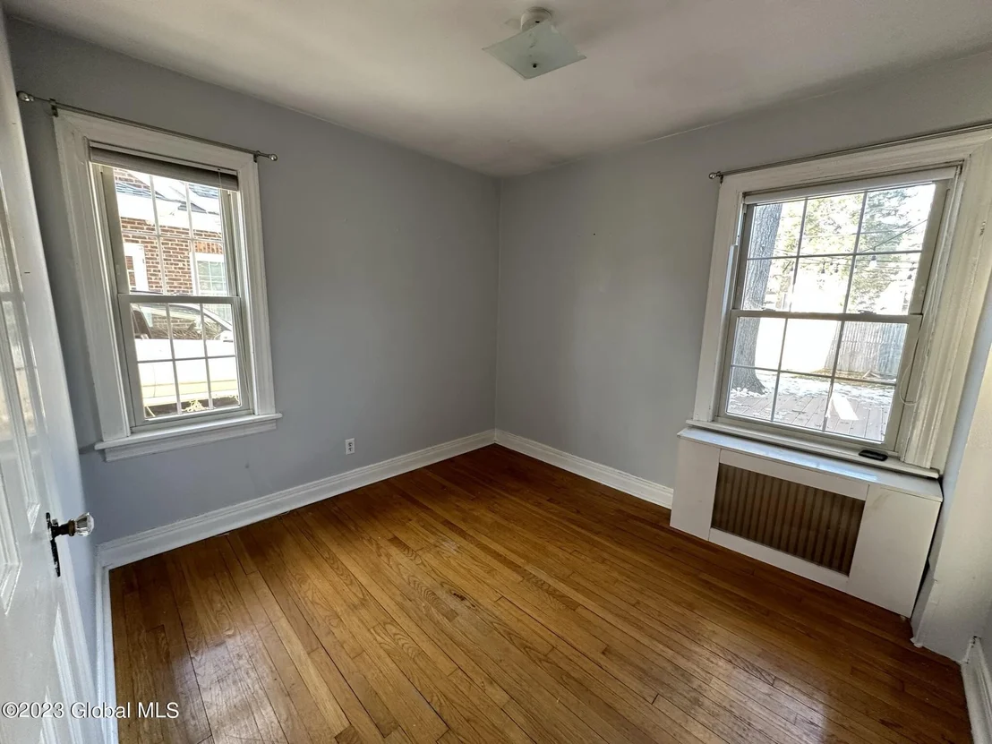 Photo of 14 Berncliff Avenue