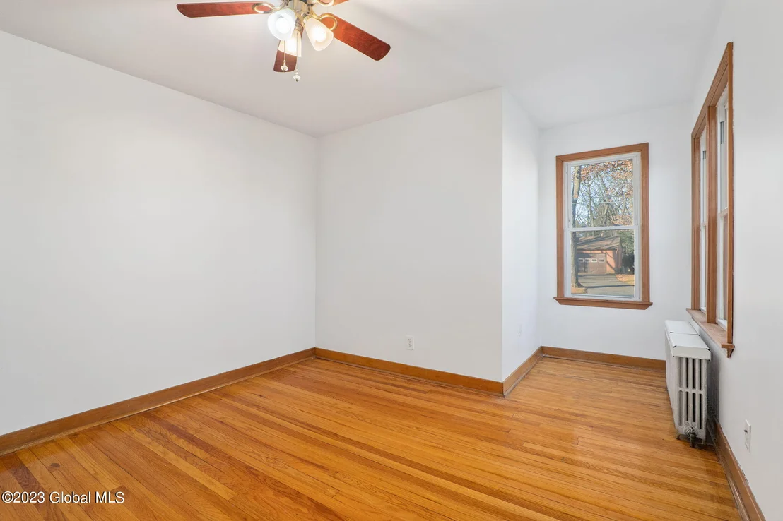 Photo of 41 Bayberry Road