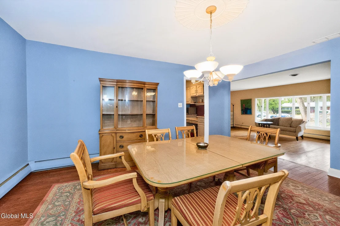 Photo of 7 N Maple Lane