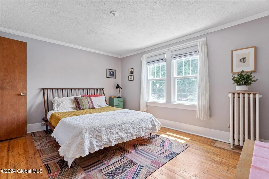 Photo of 1102 Baker Avenue