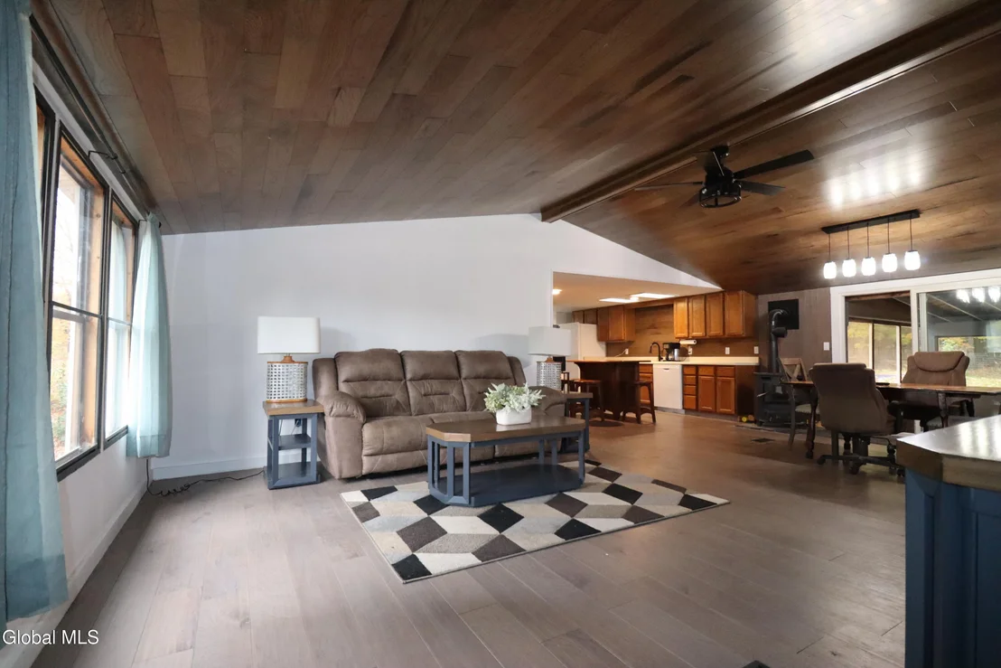 Photo of 48 Comstock Road