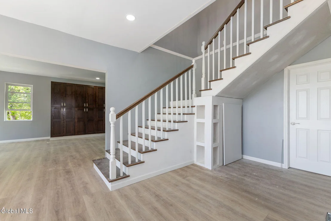 Photo of 5 White Road