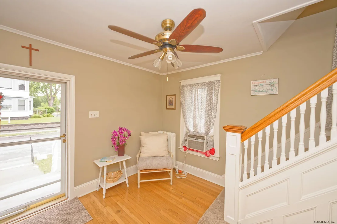 Photo of 115 1ST Street