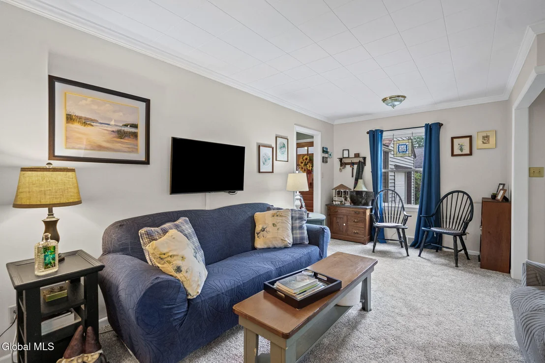 Photo of 303 Wren Street