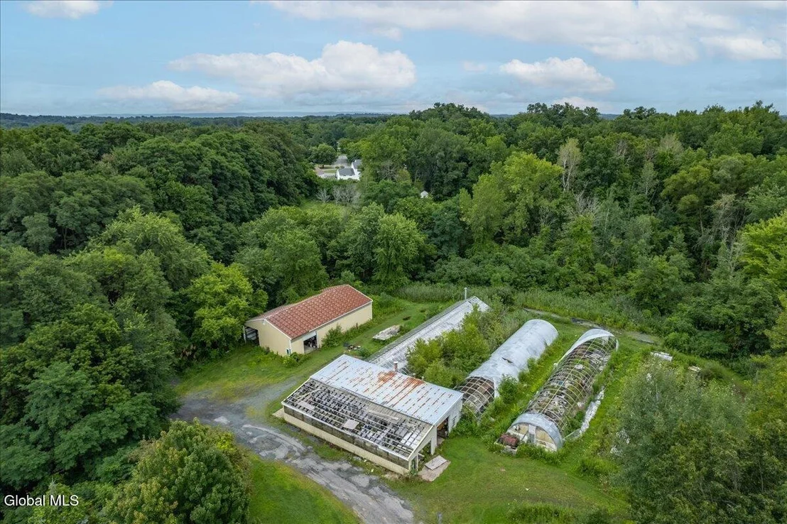 Photo of 4070 River Road