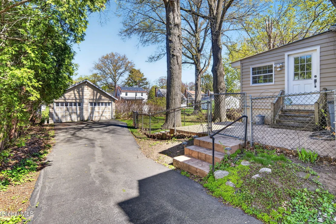 Photo of 1125 Mc Clellan Street