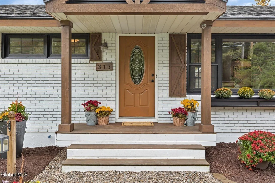 Photo of 317 Closson Road