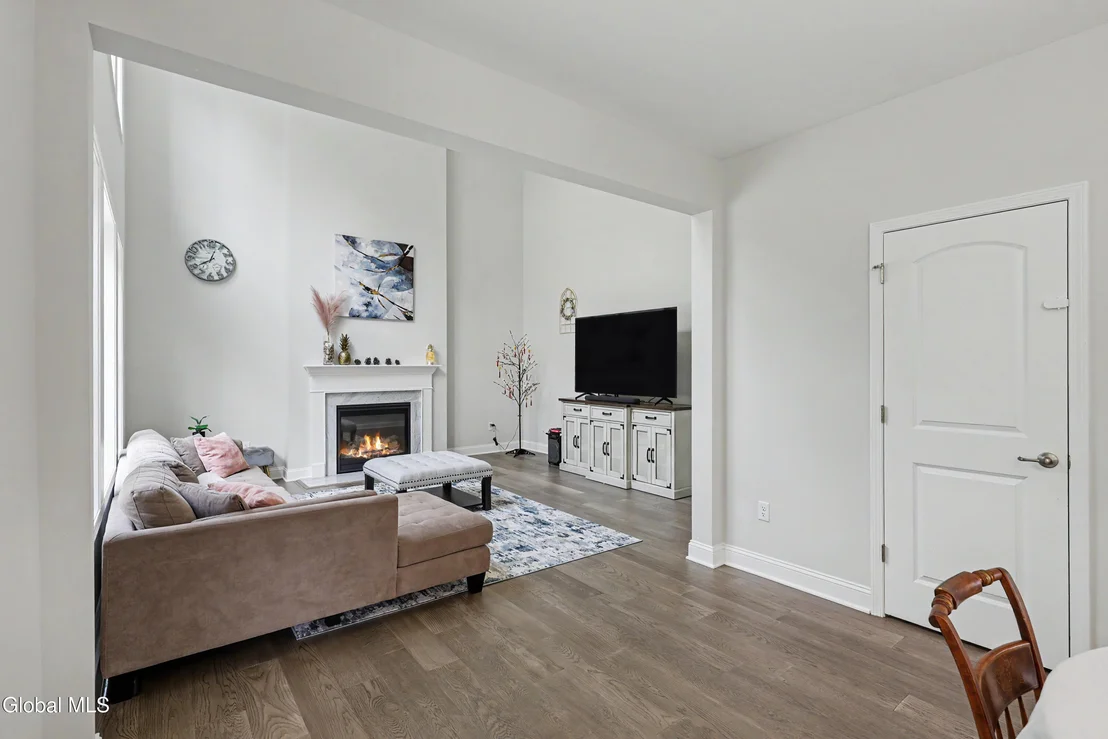 Photo of 30 Greenbrier Way