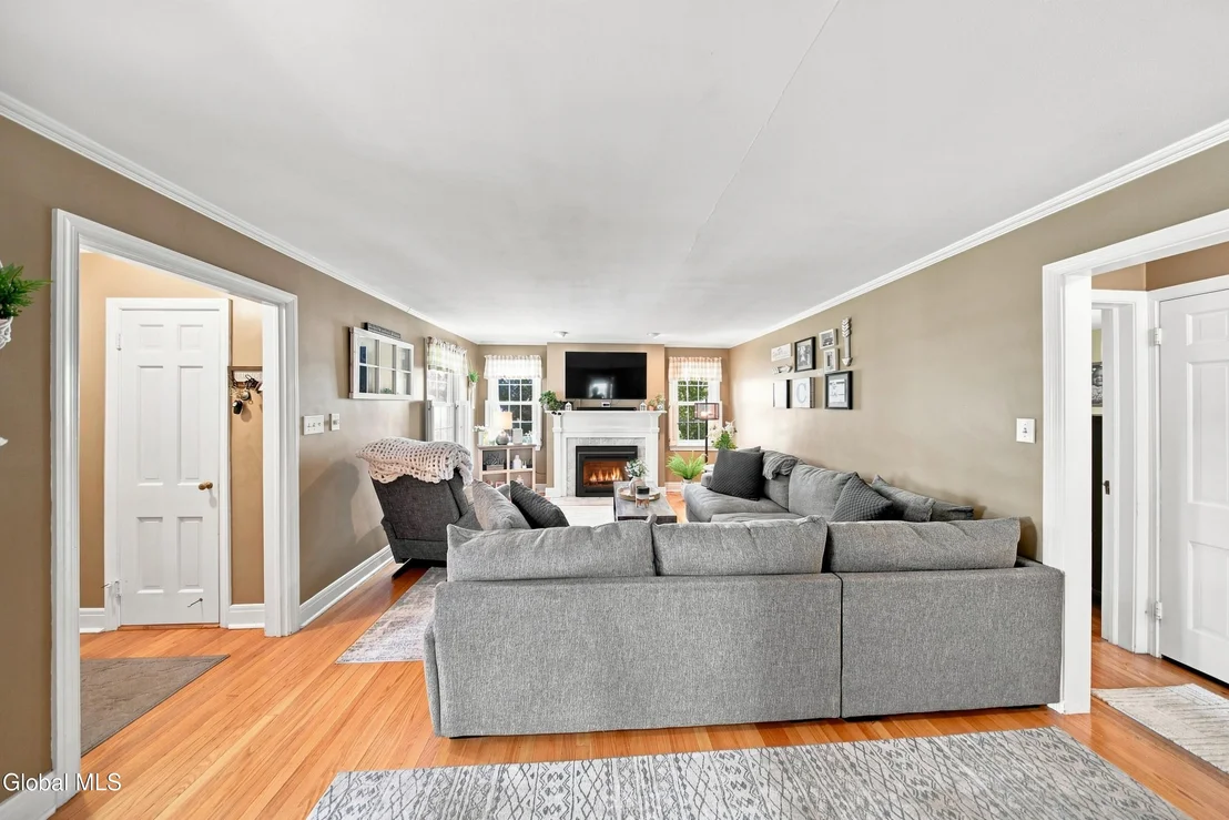 Photo of 2313 Barcelona Road