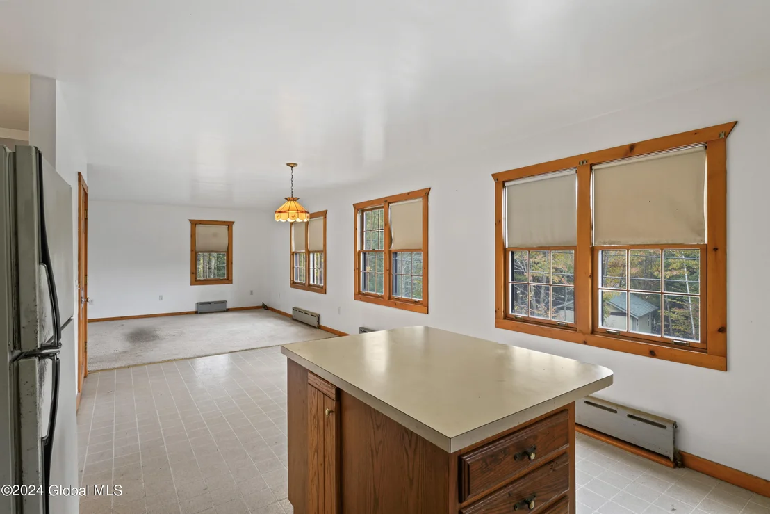 Photo of 680 Taborton Road