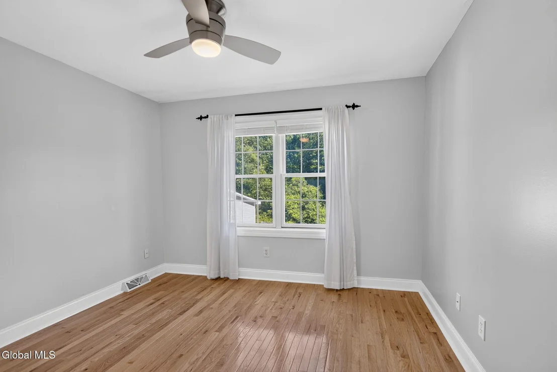 Photo of 5 Normandy Square