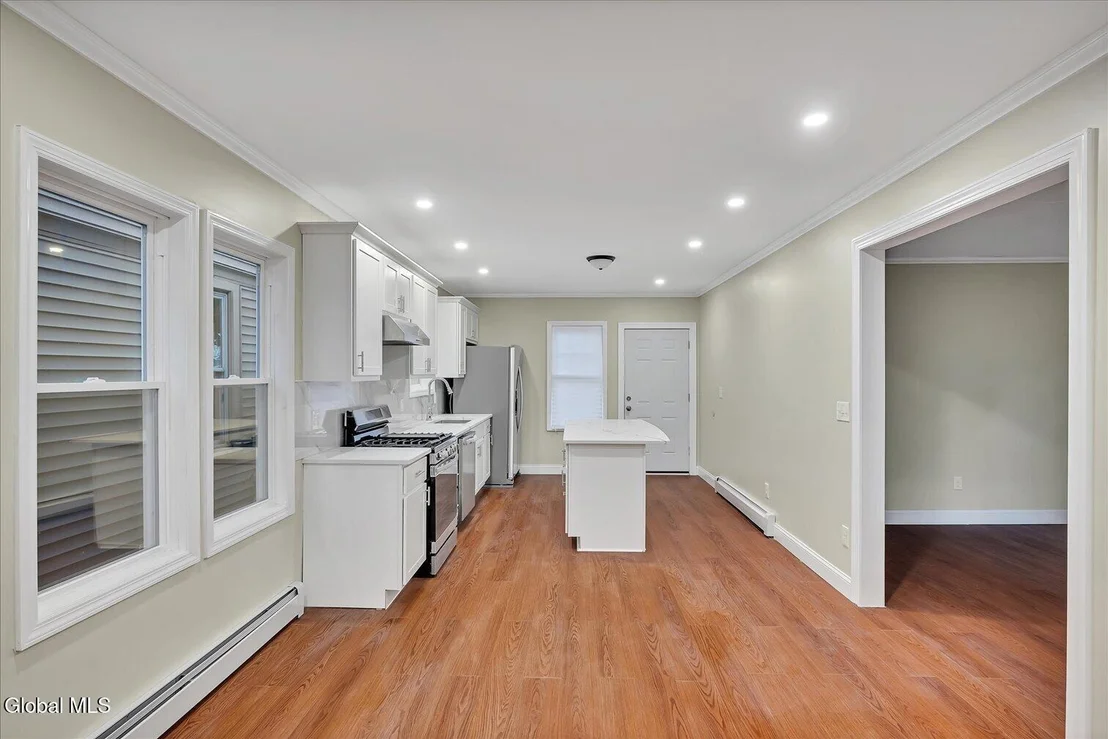 Photo of 27 Robinson Street