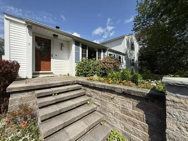 Photo of 9 Grandview Drive