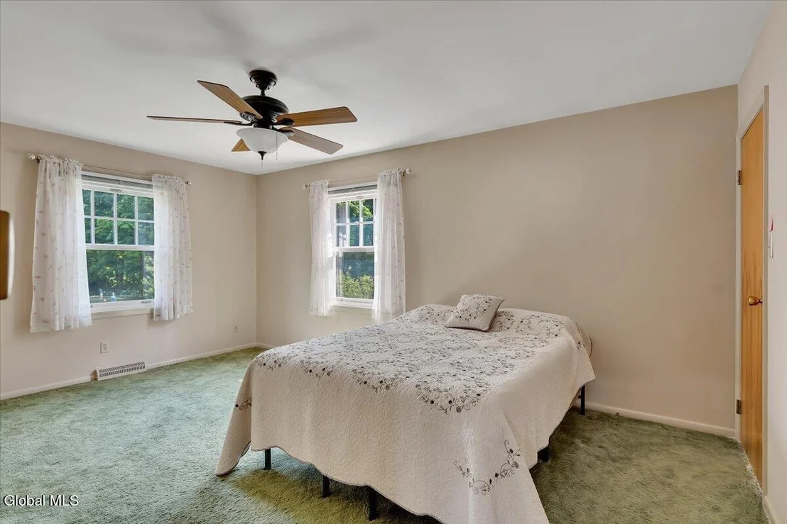 Photo of 109 Oakwood Drive