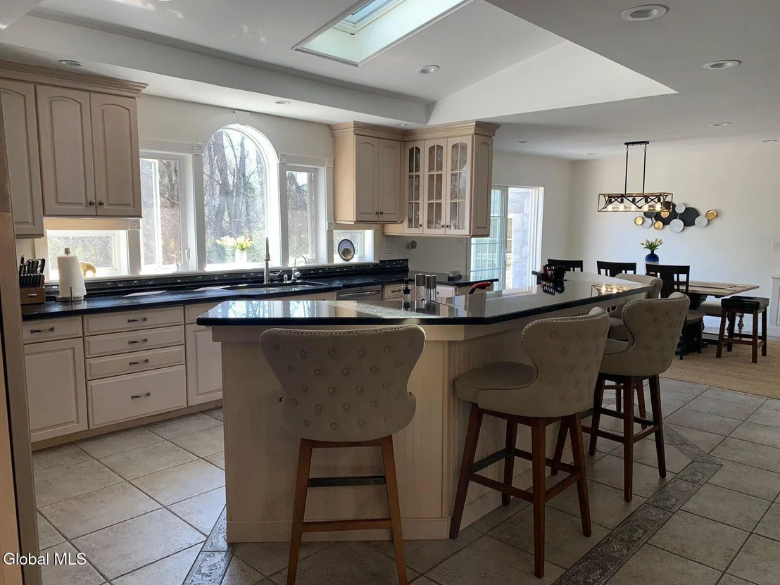 Photo of 2820 Balltown Road