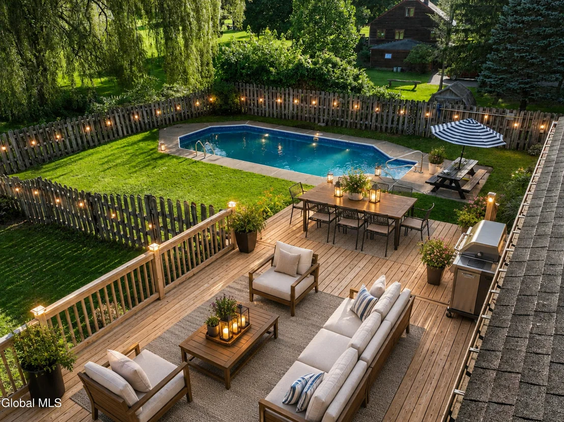 Photo of 137 Mammoth Spring Road