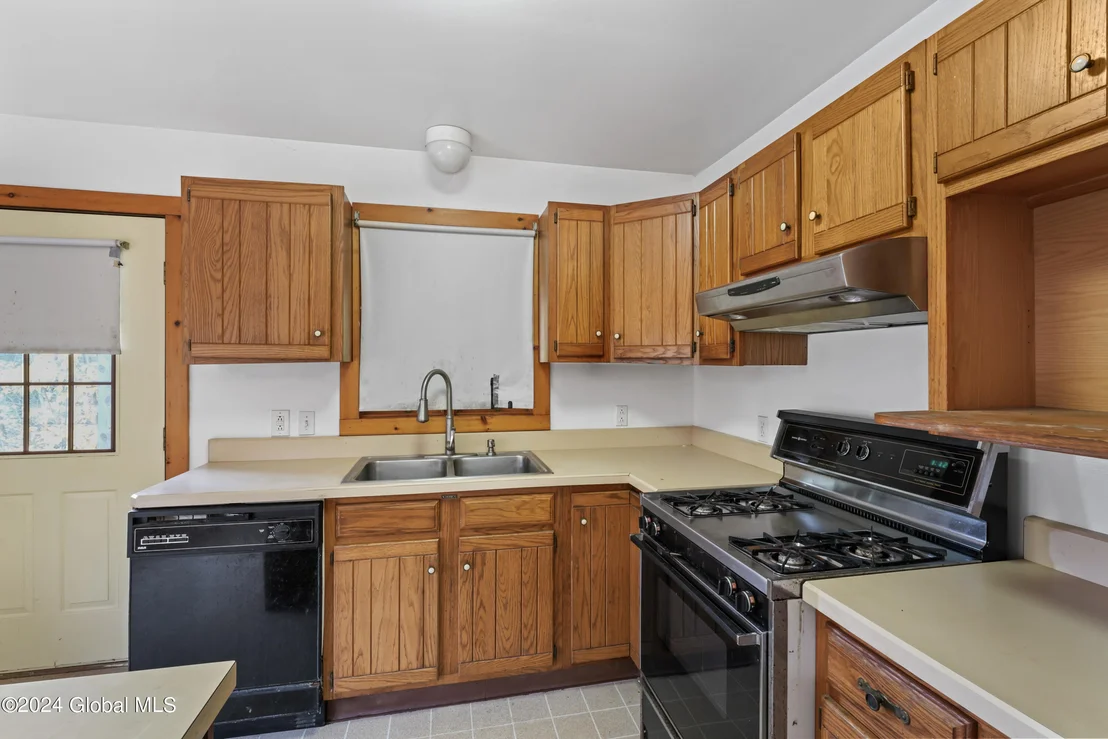 Photo of 680 Taborton Road